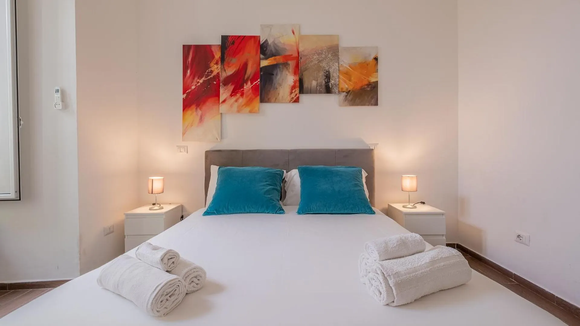 Castel Sant Angelo'S Harmonious Apartment
